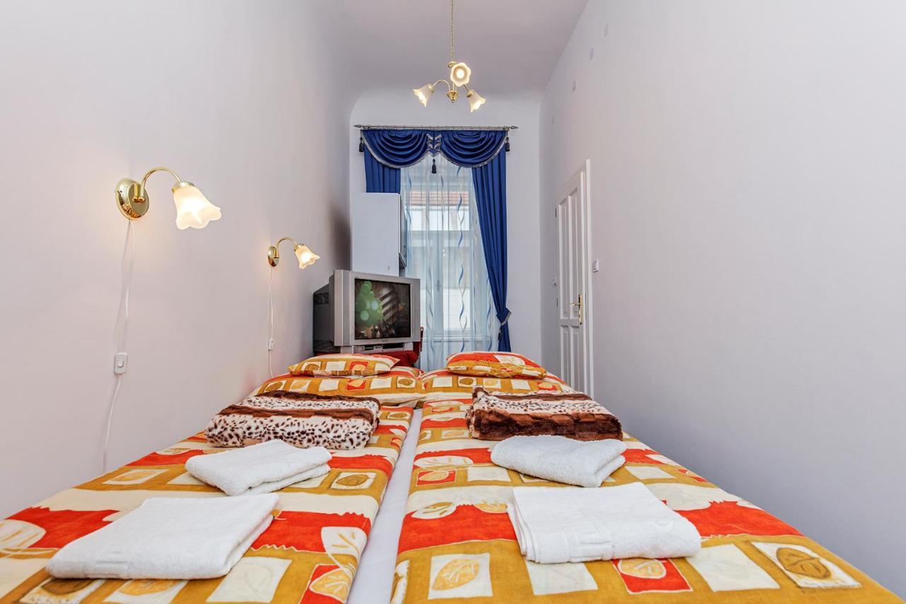 Arany Csillag Apartman エゲル エクステリア 写真
