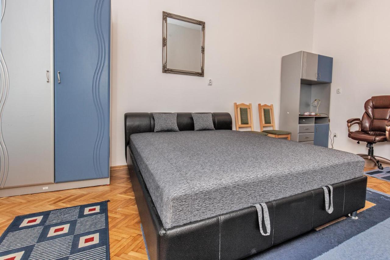 Arany Csillag Apartman エゲル エクステリア 写真